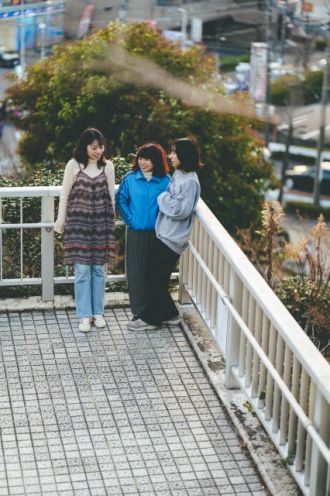 5月23日(木) のプレイリストは、スリーピースガールズバンド、 umitachiからボーカル＆ギターのマキノ アンジュさん！