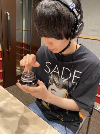 現代はシャザムと…