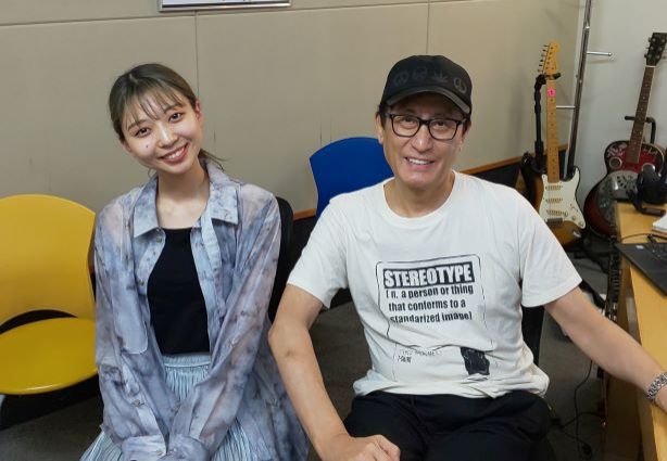 ギタ女シンガーソングライターとトークセッション