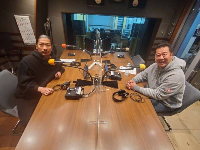 とにかく明るい安村さんと、パンサー・菅さんの話を盗み聞き・・・変わった家族や共演している「有吉の壁」裏話