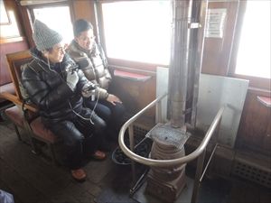 五所川原発、ストーブ列車に乗ろう！