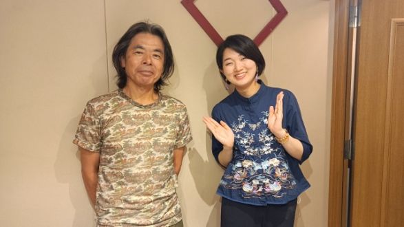 木曜日の常連客・日比野克彦さんと、浪曲師・天中軒すみれさんの話を盗み聞き・・・深夜の浪曲トーク