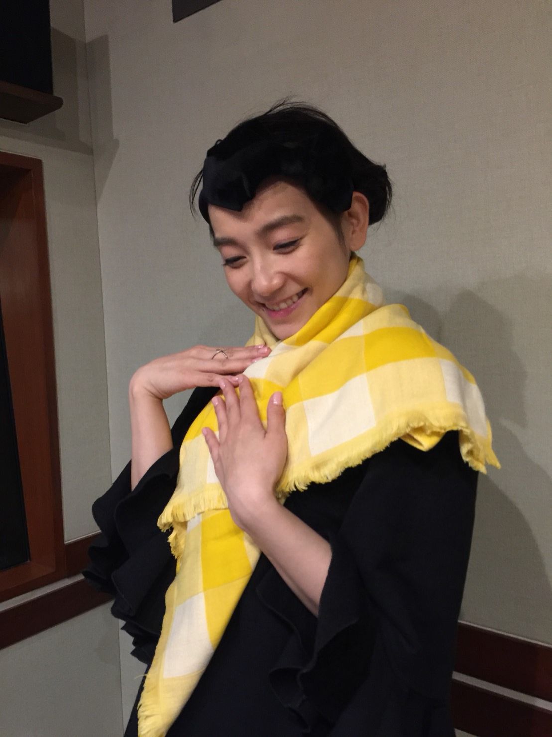 優しさにつつまれる、ガーゼマフラーが可愛い❤