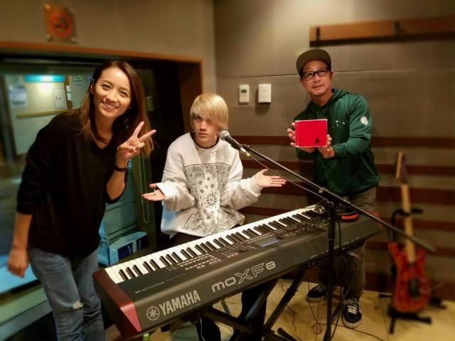 ゲスト「HOWL BE QUIET」