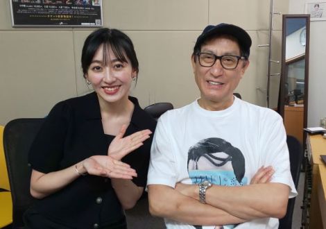 歌手デビュー直前にトークセッション