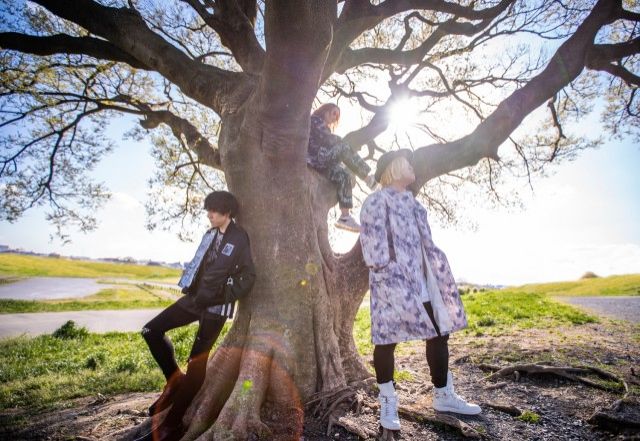 7月12日のゲストに3人組バンド sajiのボーカル ヨシダタクミさんが登場！