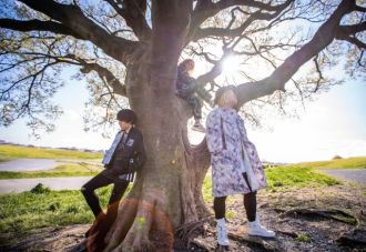 7月12日のゲストに3人組バンド sajiのボーカル ヨシダタクミさんが登場！