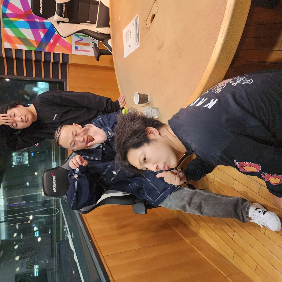 MCバトル「スポットライト」終わりのKOPERUさんとミステリオさん