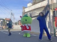 Vol.94 土庄町・小豆島　歌って踊れるまち磨きの達人『チョーケシ兄やん』と霜月大師市
