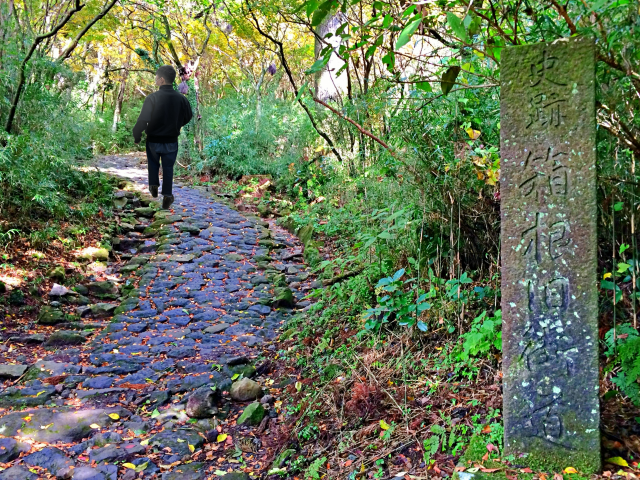 昔の街道をゆく