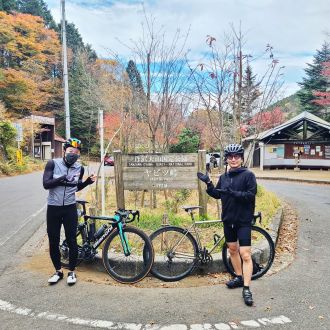 慣れているはずが意外ときつかった…？自転車仲間と久しぶりのヤビツ峠に登る！