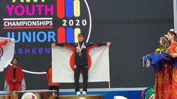 10月のアスリートママは、ウエイトリフティング・川崎菜々紗選手のお母さま、さと美さんです