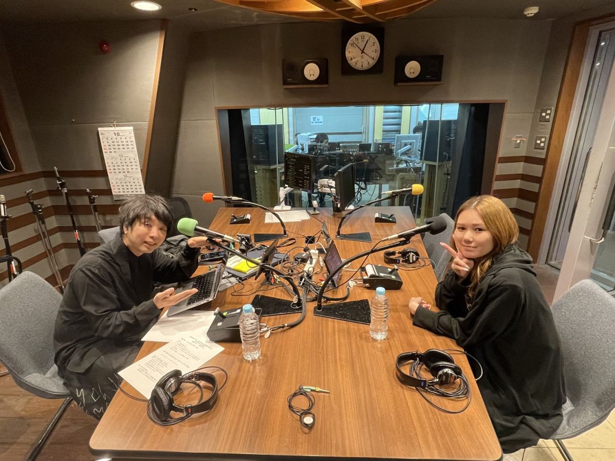 火曜日の常連客 落合陽一さんと、芥川賞作家の金原ひとみさんの話を盗み聞き・・・深夜のブックトーク？！