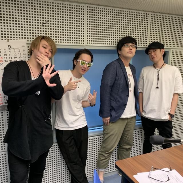 10月4日（金）のゲストは、sajiのみなさん！