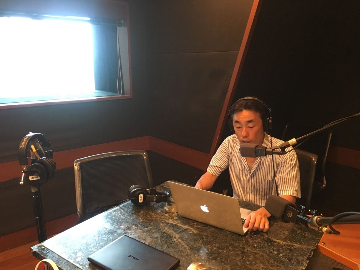 秘密警察と接触！