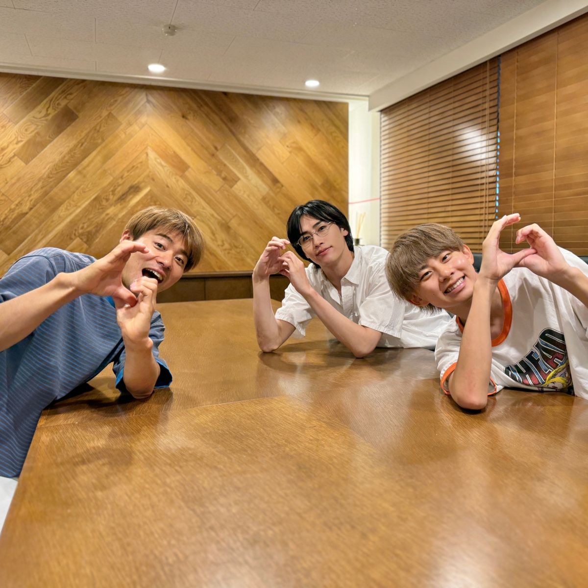 Ｇ３（岐阜スリー）一枚板のテーブルで収録 ＆  好きなスポットを紹介してみたらまさかの・・・ ／ 辻本達規（BOYS AND MEN）、寺坂頼我、三隅一輝（BMK）