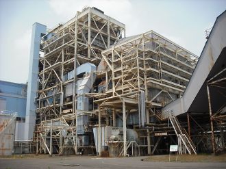 老朽火力発電所の酷使が支えた、この夏の電力事情