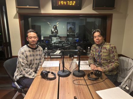 木曜日の常連客 日比野克彦さんと、映画監督 平野陽三さんの話を盗み聞き・・・宇宙へ行った経験をたっぷりと語っていただきました。