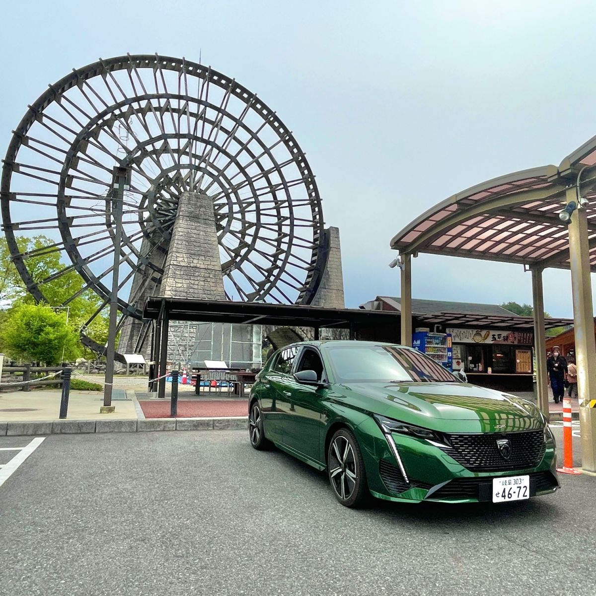 自然の恵み豊かな恵那市にある 道の駅 おばあちゃん市・山岡 【PEUGEOT 308】