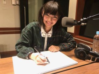 2回目はあおいおねえさんが絵描きうたを披露するよ♪