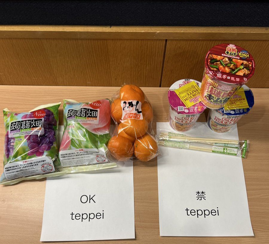 ポスターを張ってあるとそこが霊の通り道になる。らしい！