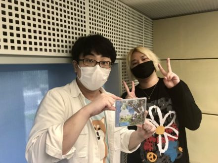 8月6日（金）のゲストは、saji！