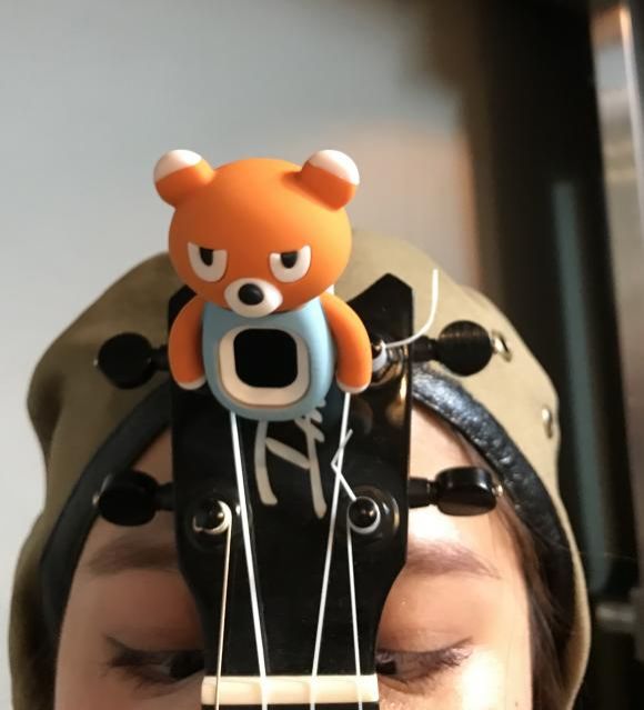 ゲストはfumikaさん。スタジオで突如ウクレレの弾き語りもしてくれました