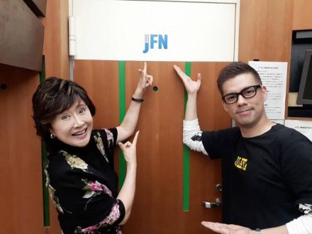 ひかるげんじし…。