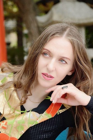 ザ・ニュースペーパー × エバ・ハダシ