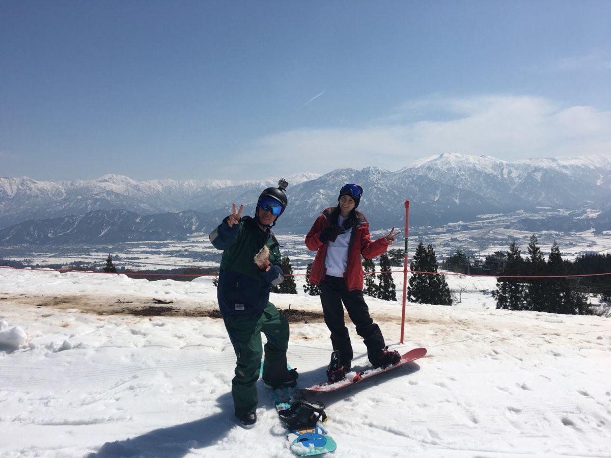 【小出し珍道中２】カップホルダーが自動で出てきたと思って驚く作家原口。