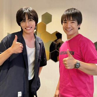 スイカ好きな頼我パパ ・ ２人の夏の楽しみは？ ・ 目深に帽子を被ってキャンプ？ ・ 白川町の手揉み茶をゲヒ！ ／ 本田剛文（BOYS AND MEN）、寺坂頼我　