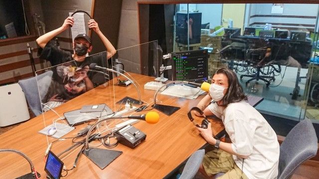 プルダックポックンミョン！プルダック、プルダック・・・。