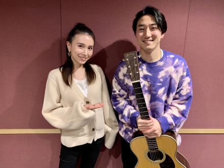 ＜アーティストの村上佳佑さんをお迎えしてのトーク part 1＞