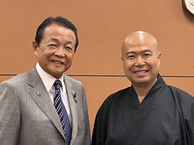 麻生太郎さんにお越しいただきました！
