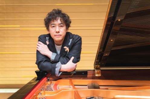 4月のゲストは、スーパーピアニスト・塩谷 哲さん！