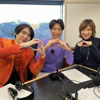 ニックネームは 貴族！ 佐藤天彦 九段と、日本将棋連盟親善大使の波戸康広さん。