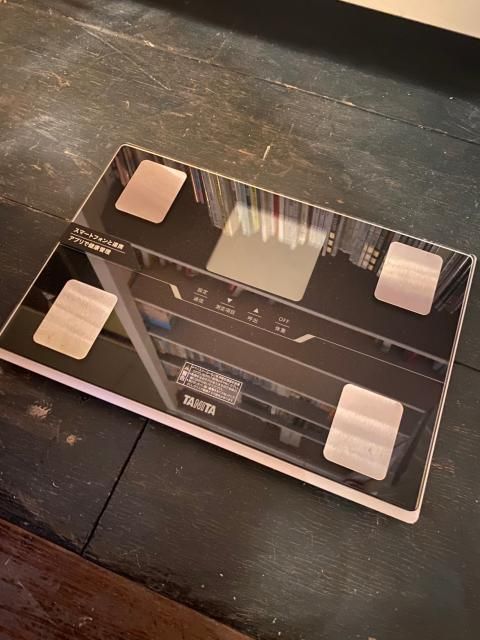 ラジオでインスタは、体重計！