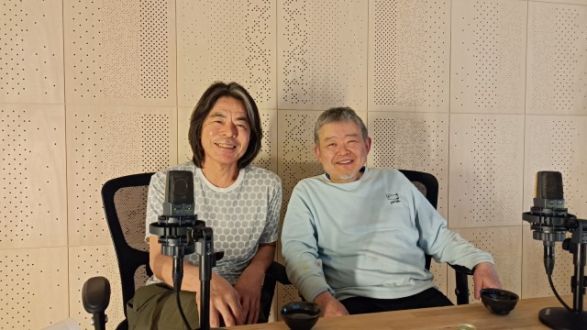 木曜日の常連客・日比野克彦さんと、陶芸家・三上亮さんの話を盗み聞き・・・二人で話す土・陶芸、大学時代の話