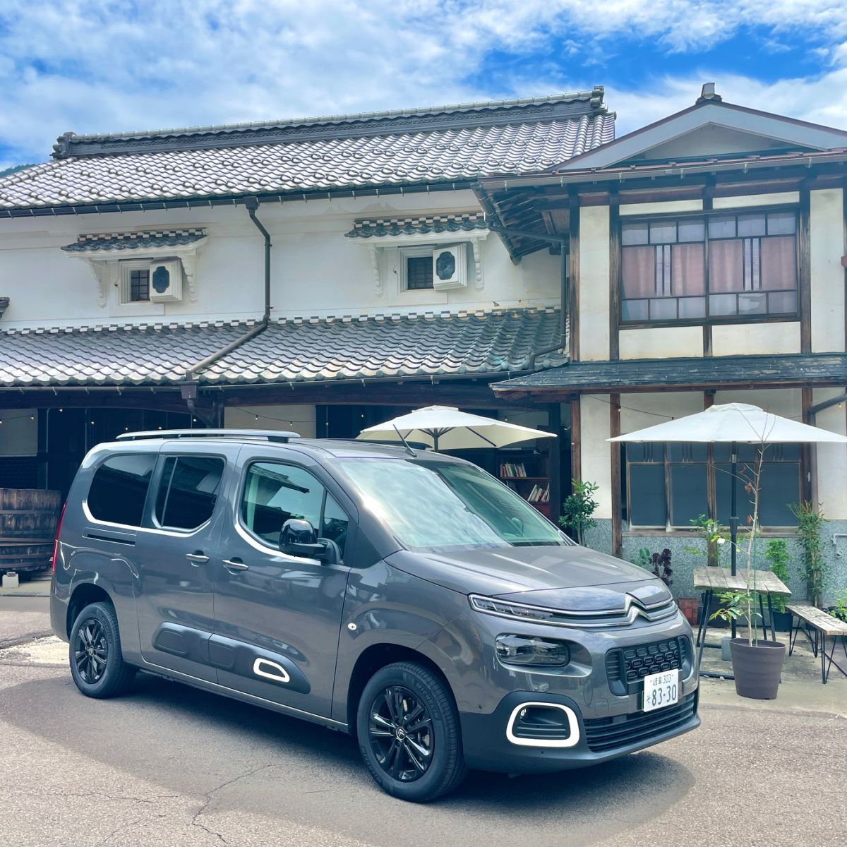  郡上八幡の吉田川と小駄良川の出会いに位置する、オンリーワン店舗が集結した場所「平野商店」 【CITROEN BERLINGO LONG】（岐阜県郡上市八幡町・平野商店）