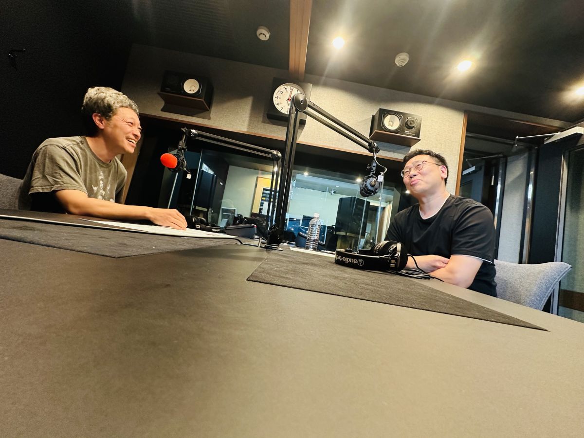俳優 音尾琢真さんとラジオDJ 古家正亨さんの話を盗み聞き・・・音尾さんの止まらないK-pop愛と、古家さんの知られざるこれまで