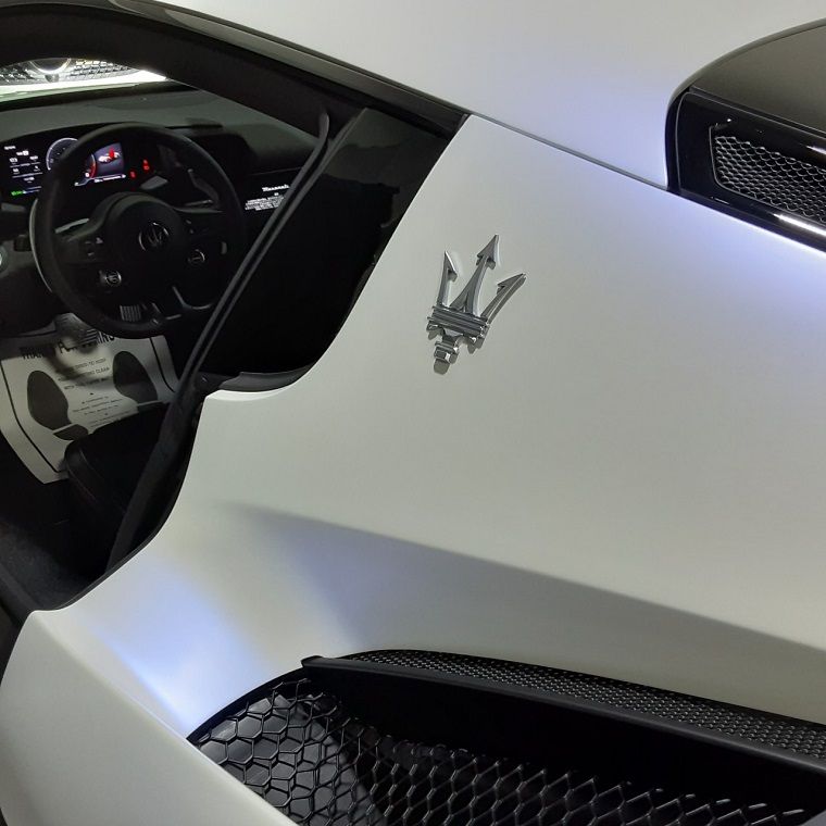  #14 マセラティ MC20