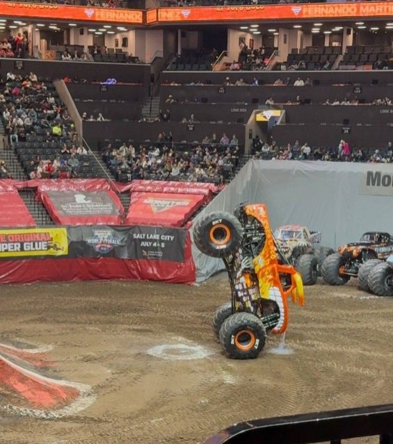 新コーナー！ 「AEWの歩き方」