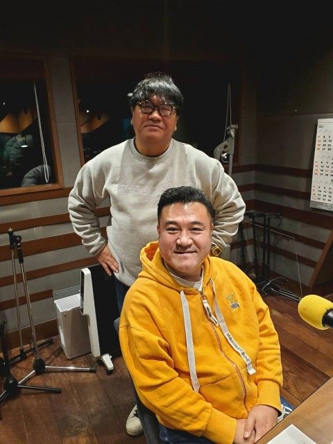 カンニング竹山さんと、アンタッチャブル・山崎弘也さんの話を盗み聞き・・・深夜の野球トーク、そして「児嶋だよっ！」に続く流れが誕生