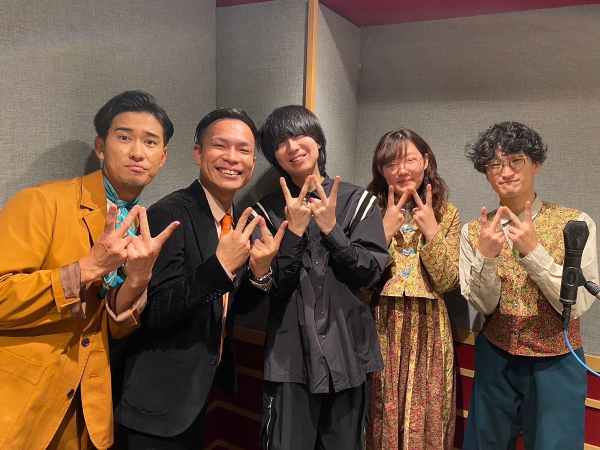 ゲストにお笑い芸人の紅マドンナさんとコメジマンさんをお迎えしました！