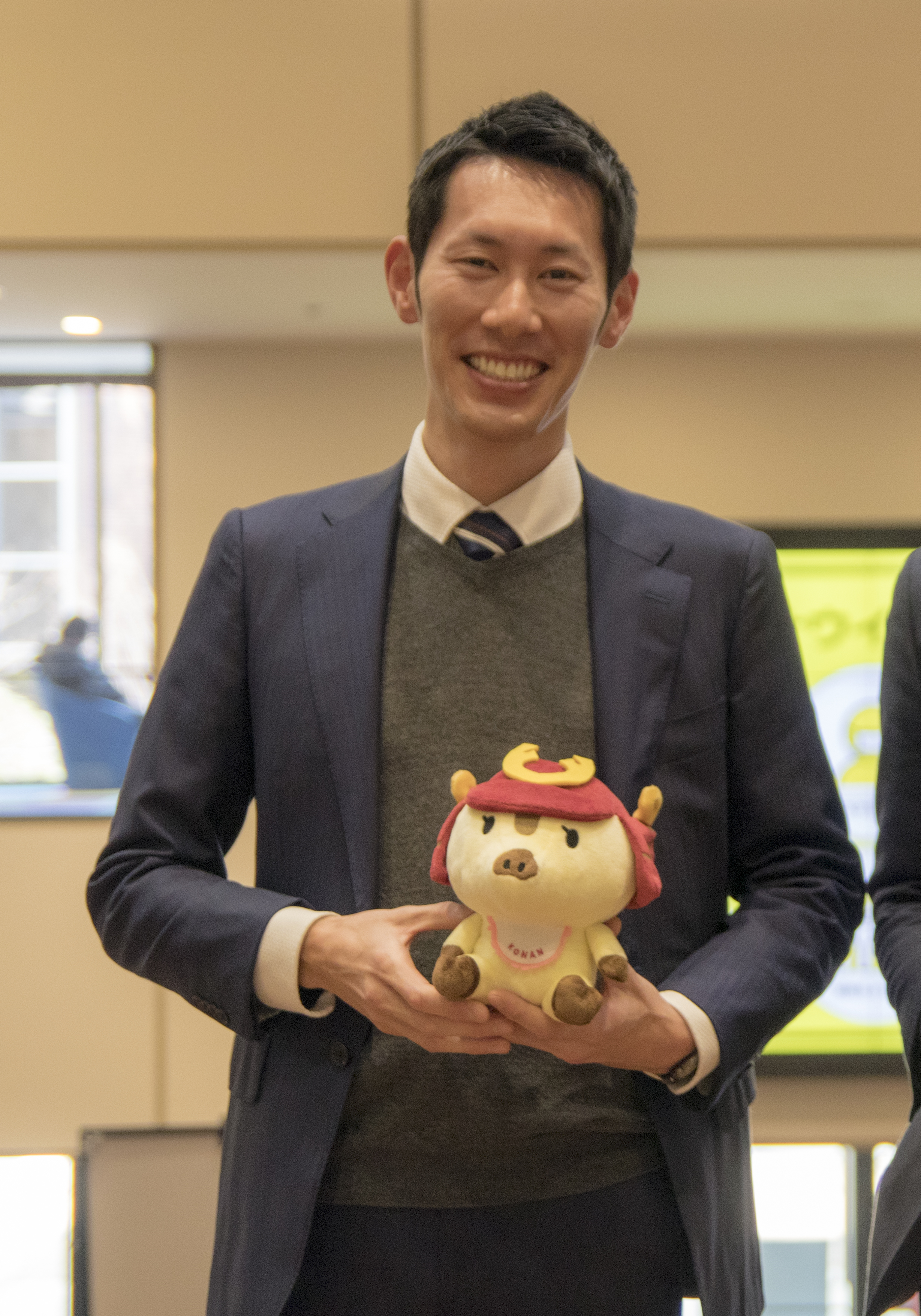 甲南大学キャリアセンター亀坂晃司さんが登場！