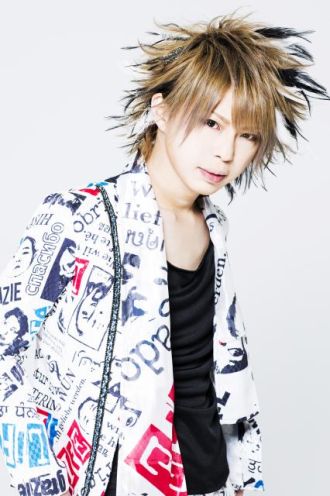 5月11日ニコパク木曜日、今日はカメレオのベーシストKouichiさんが初登場！