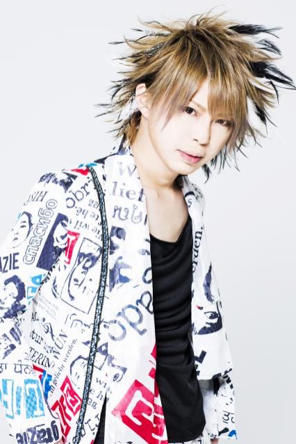 5月11日ニコパク木曜日、今日はカメレオのベーシストKouichiさんが初登場！