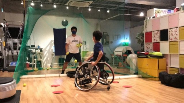 4月のアスリートママは、車椅子テニス・坂口竜太郎選手のお父さま、剛さんです