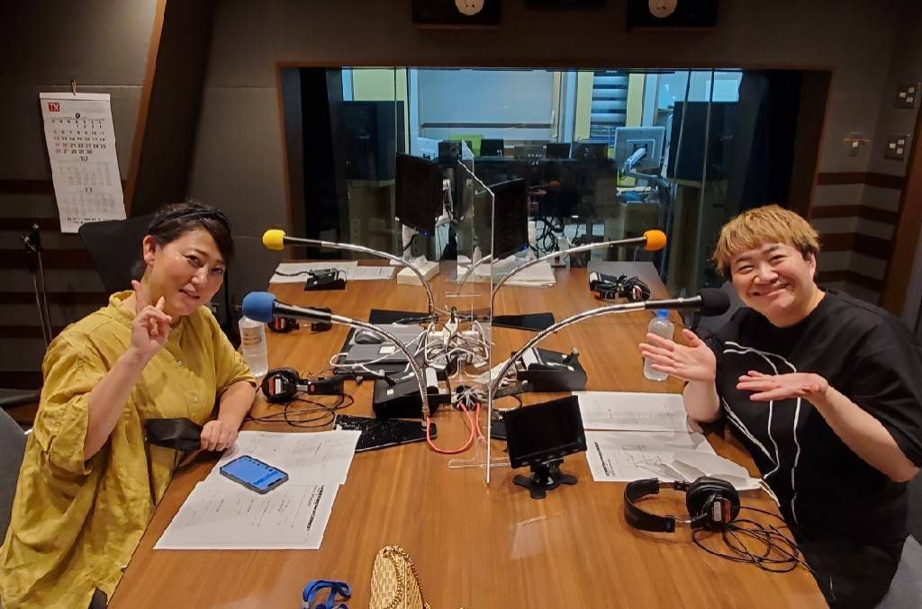 ハリセンボン・近藤春菜さんと友近さんの話を盗み聞き・・・お互いの父親の話、ネタの話と即興コラボ