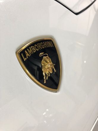 #8 ランボルギーニ ウラカン LP610-4